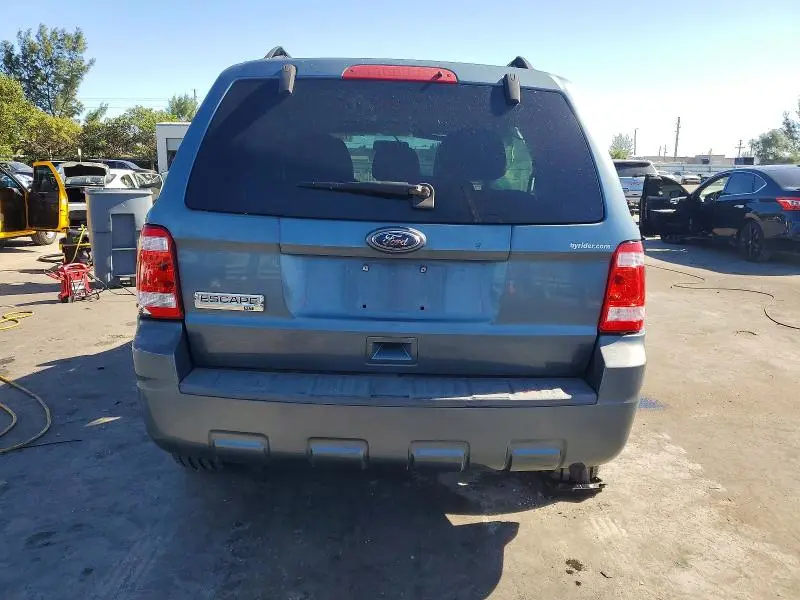 2010 FORD ESCAPE XLT  