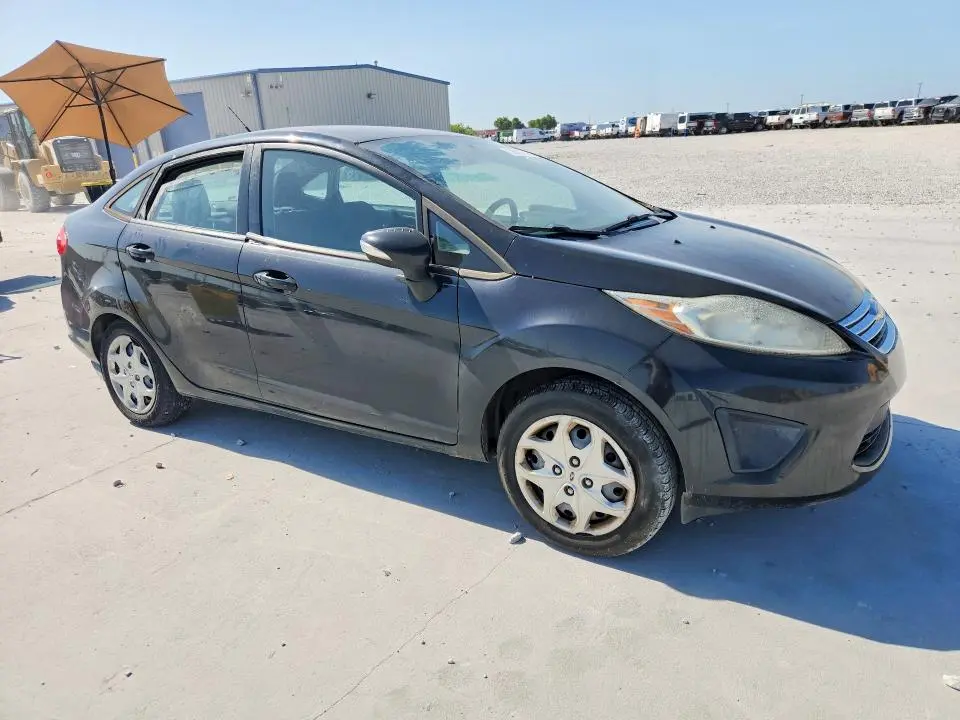 2013 FORD FIESTA SE  