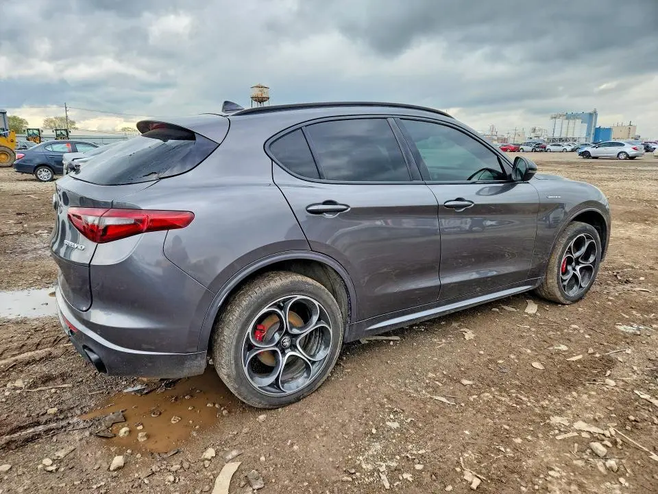 2022 ALFA ROMEO STELVIO TI  