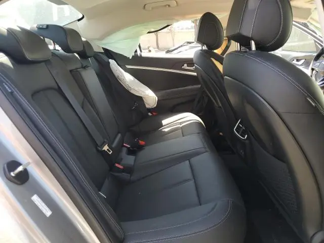 2025 GENESIS G70 BASE  