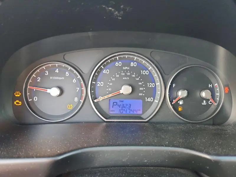 2010 HYUNDAI SANTA FE GLS  