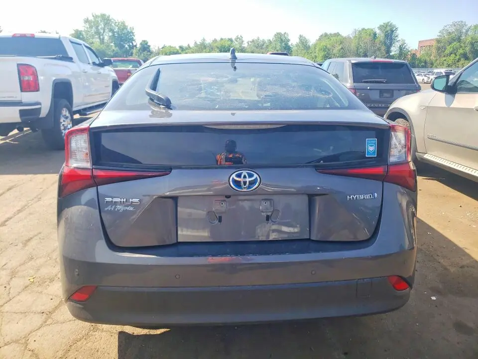 2021 TOYOTA PRIUS LE  