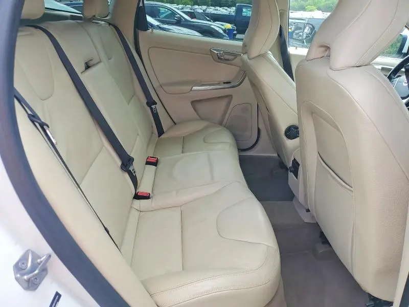 2014 VOLVO XC60 T6  