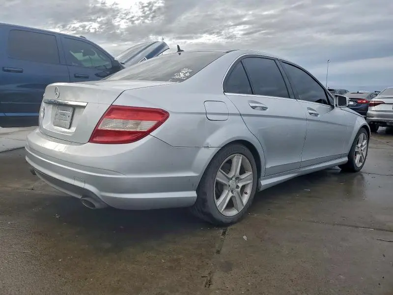 2011 MERCEDES-BENZ C 300  
