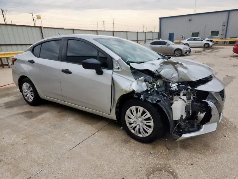 2021 NISSAN VERSA S  