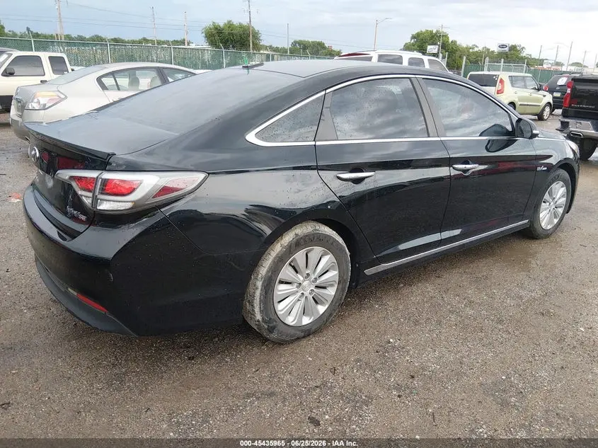 2016 HYUNDAI SONATA HYBRID SE