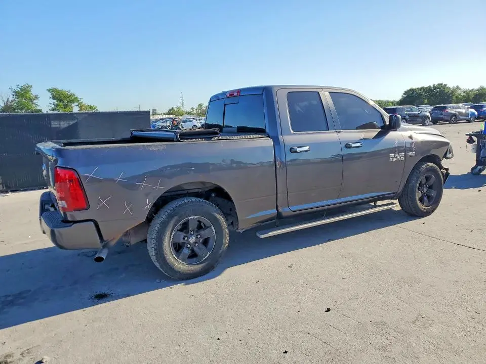 2015 RAM 1500 SLT  