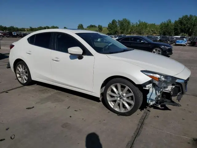 2017 MAZDA 3 TOURING  
