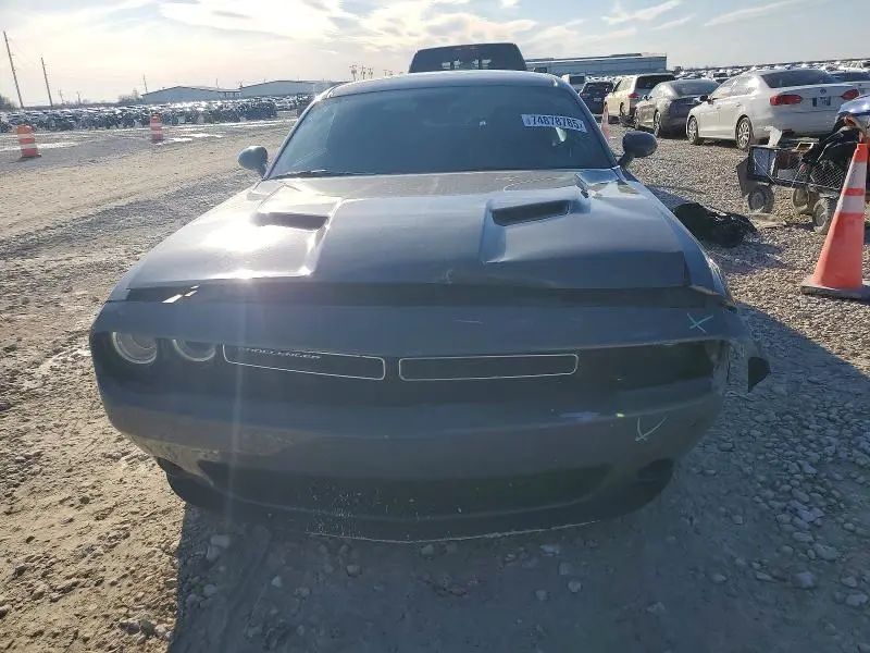 2017 DODGE CHALLENGER SXT  