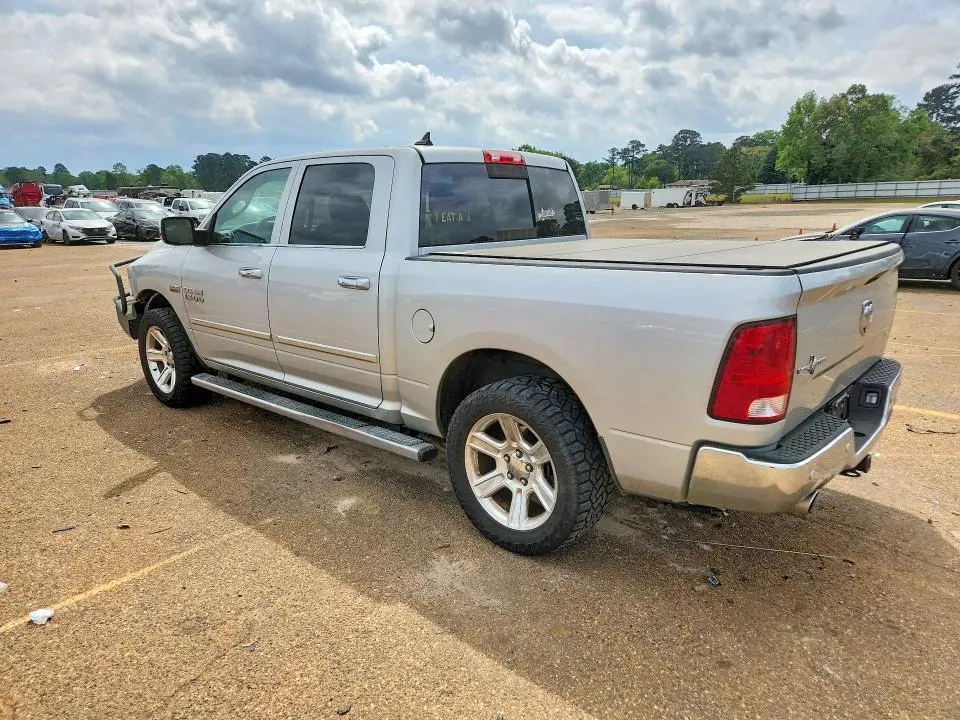 2017 RAM 1500 SLT  