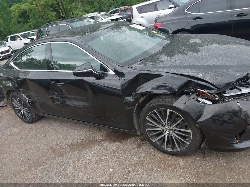 2022 LEXUS ES 250  