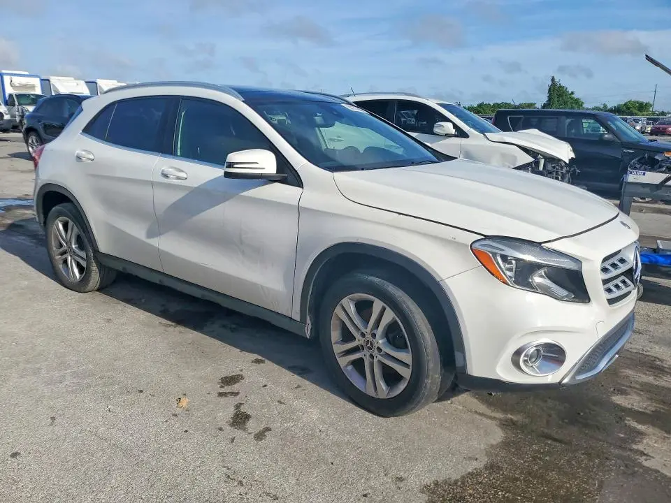 2018 MERCEDES-BENZ GLA 250  