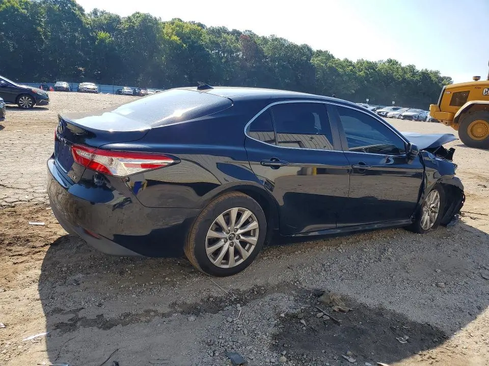 2019 TOYOTA CAMRY LE  