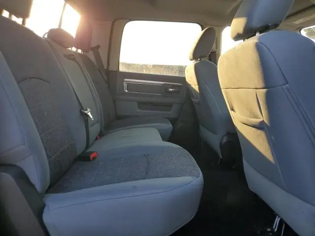2016 RAM 1500 SLT  