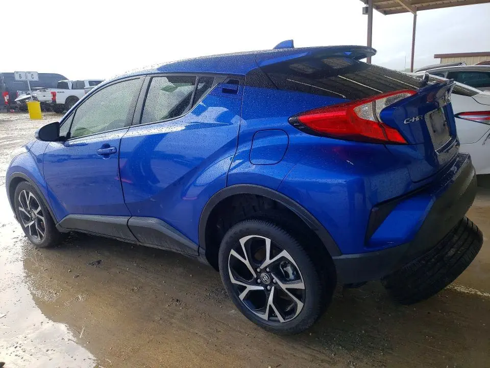 2021 TOYOTA C-HR XLE  