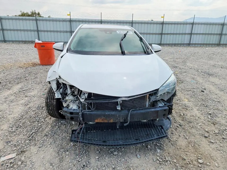 2017 TOYOTA COROLLA XLE  