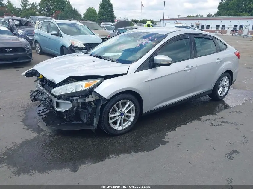 2015 FORD FOCUS SE