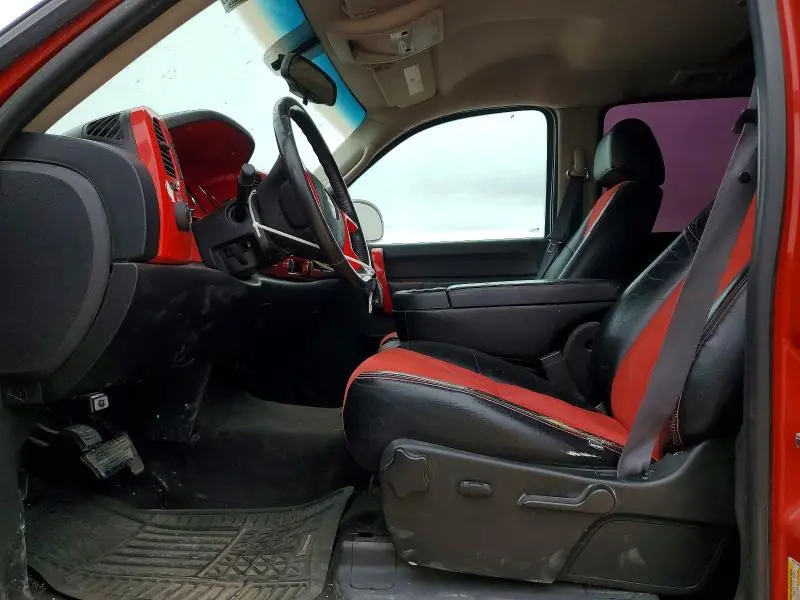 2011 CHEVROLET SILVERADO C1500 LT  