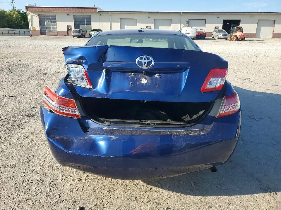 2011 TOYOTA CAMRY LE  