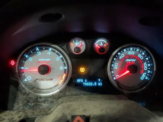 2010 FORD FOCUS SE  