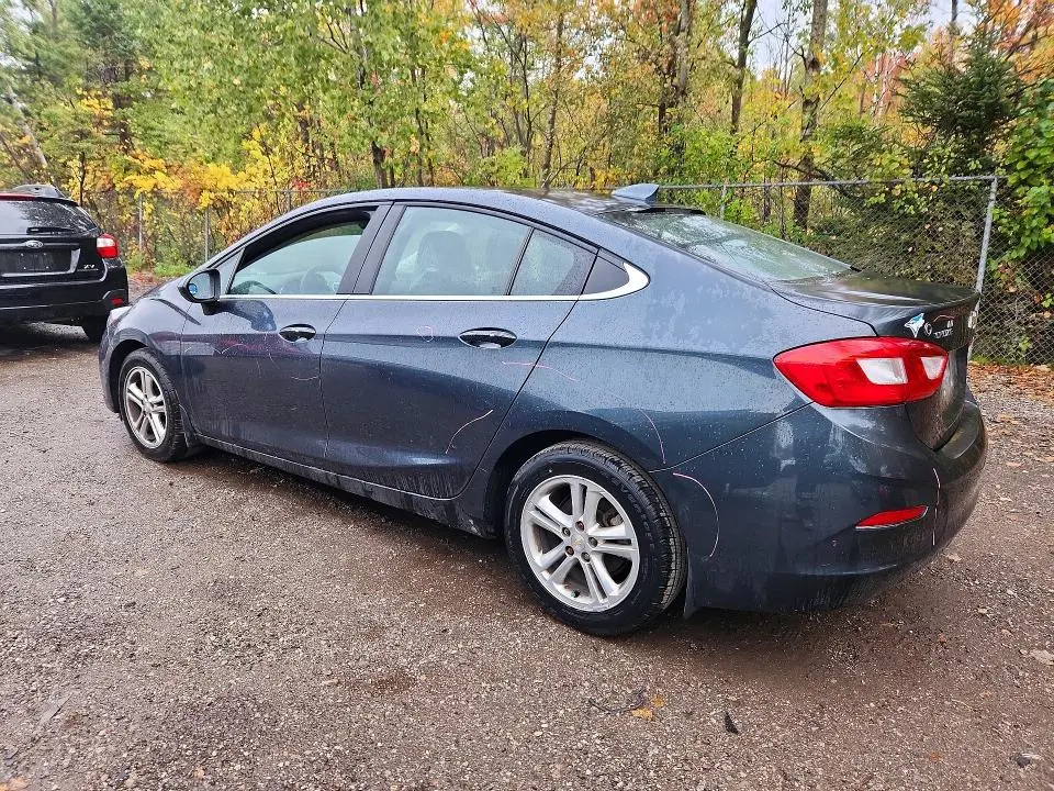 2017 CHEVROLET CRUZE LT  