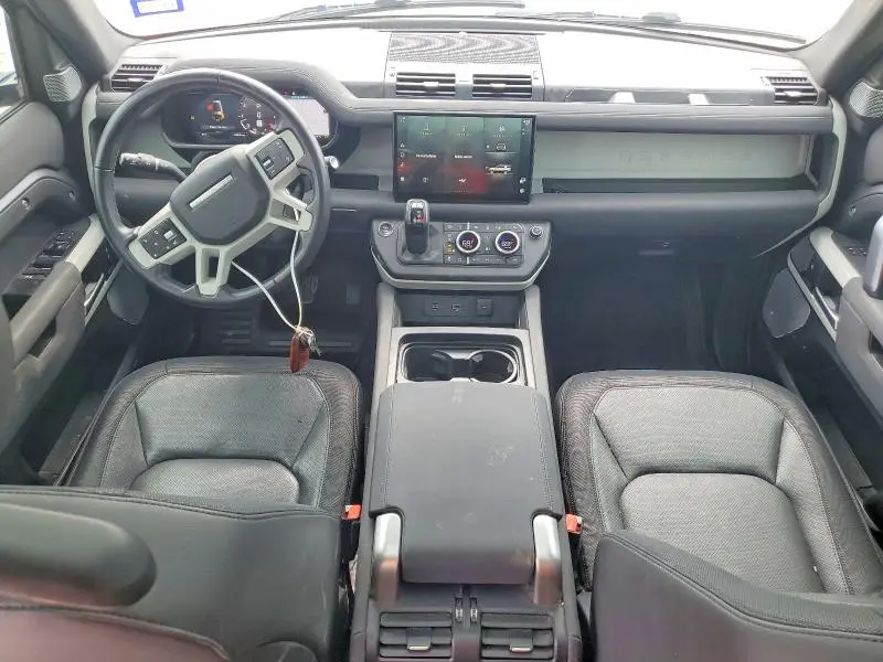 2023 LAND ROVER DEFENDER 130 X-DYNAMIC SE  