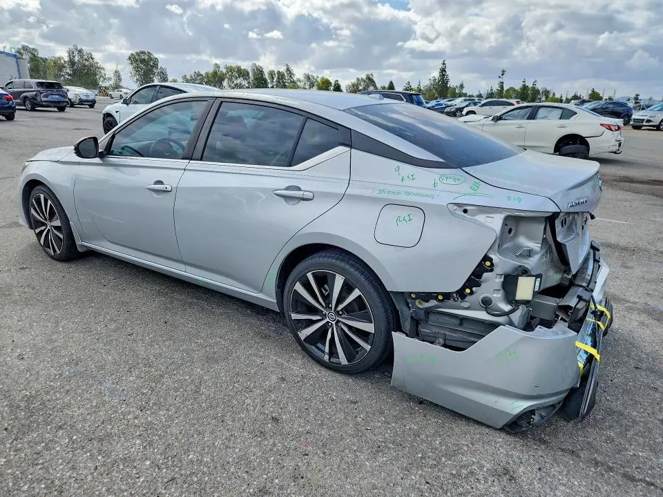 2021 NISSAN ALTIMA SR  