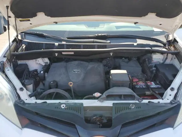2019 TOYOTA SIENNA   