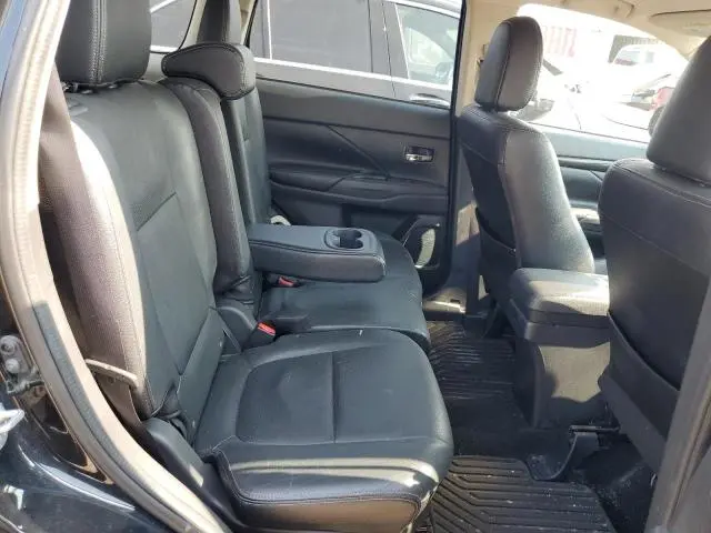 2016 MITSUBISHI OUTLANDER SE  