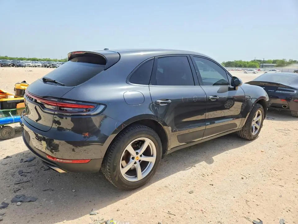 2019 PORSCHE MACAN   