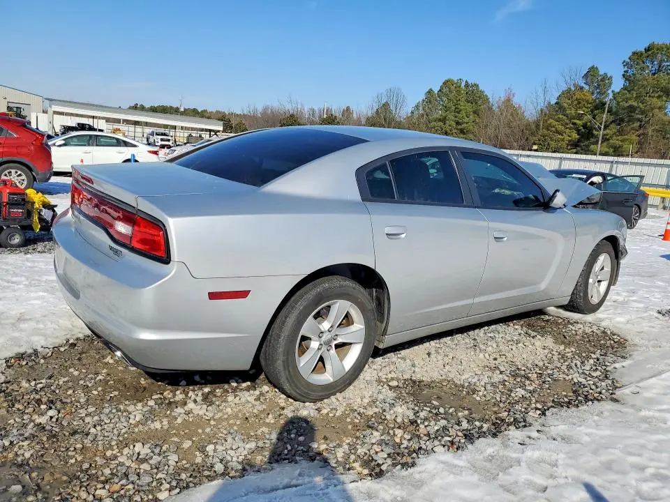 2012 DODGE CHARGER SE  
