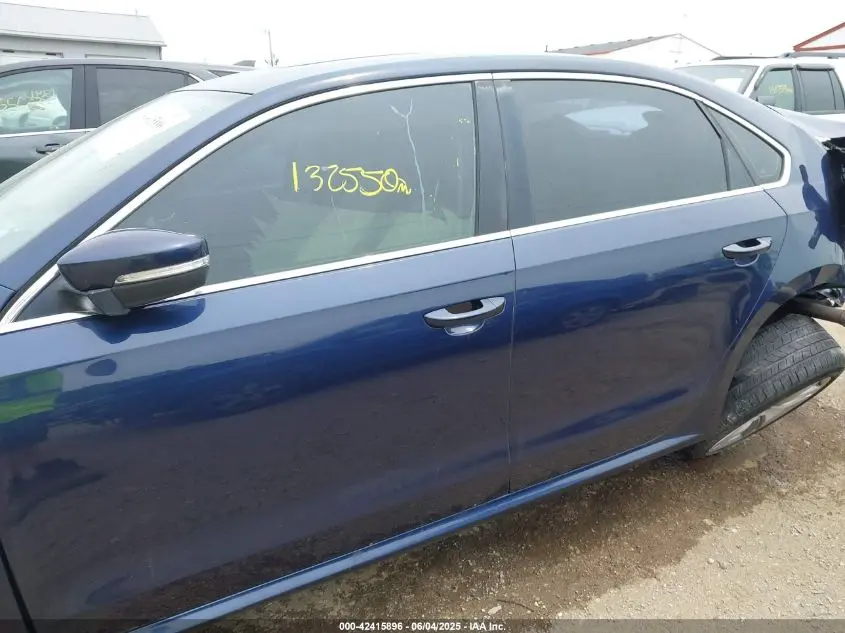 2015 VOLKSWAGEN PASSAT 2.0L TDI SE