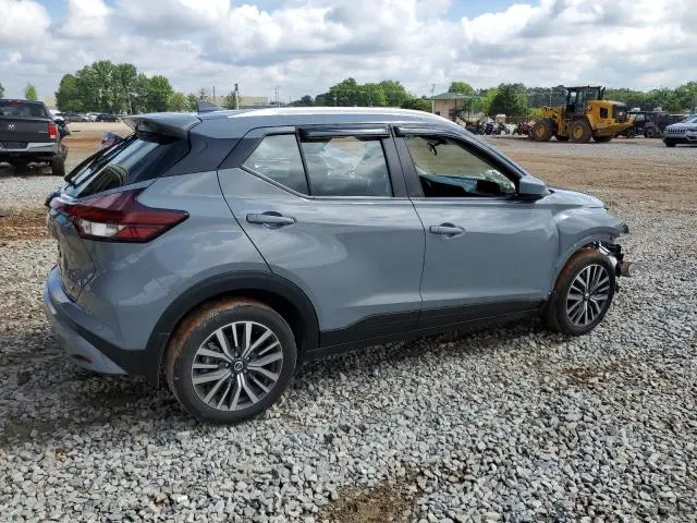 2021 NISSAN KICKS SV  