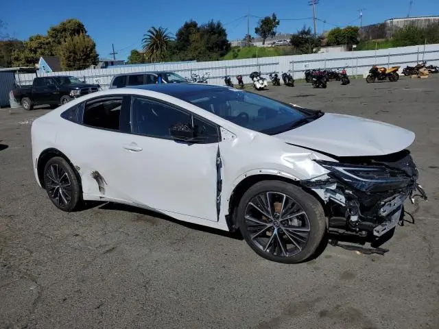 2024 TOYOTA PRIUS LE  