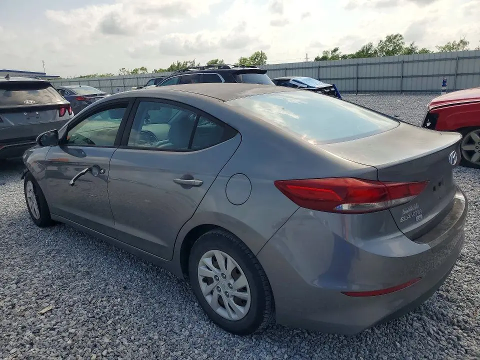 2018 HYUNDAI ELANTRA SE  