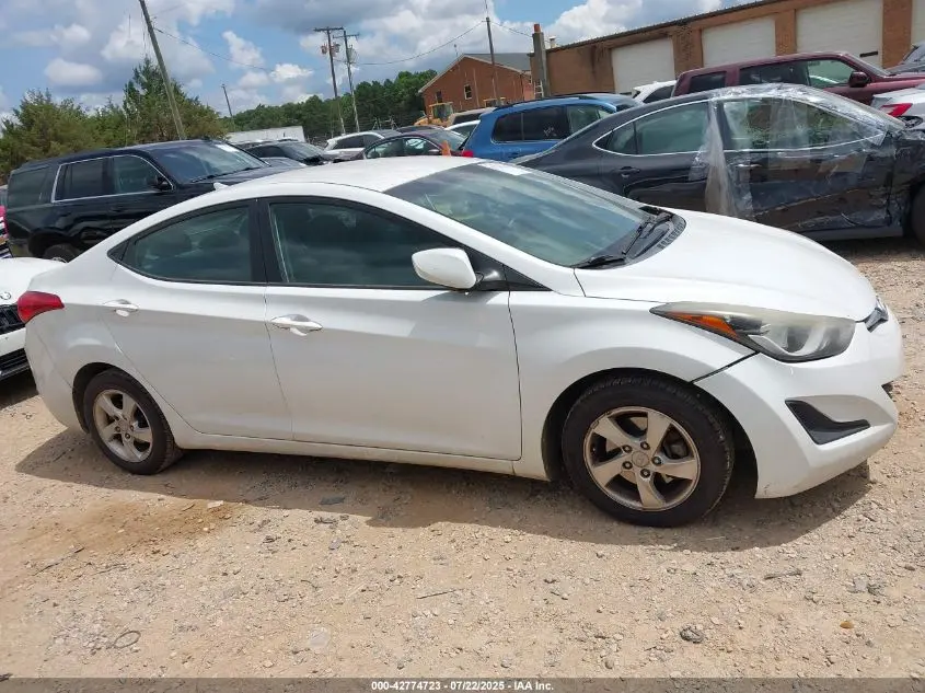 2015 HYUNDAI ELANTRA SE