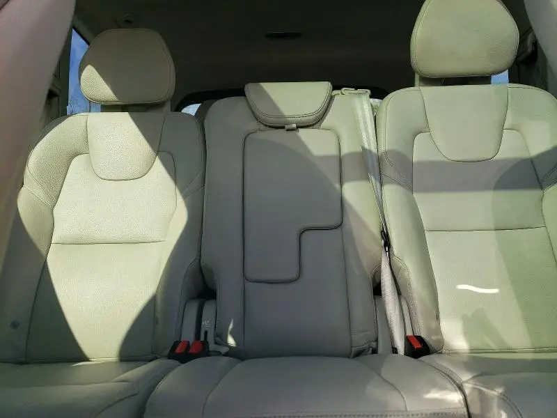 2019 VOLVO XC90 T6 MOMENTUM  