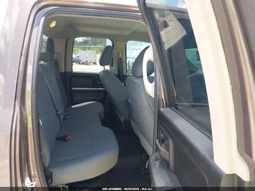 2020 RAM 1500 CLASSIC TRADESMAN  4X4 6'4 BOX