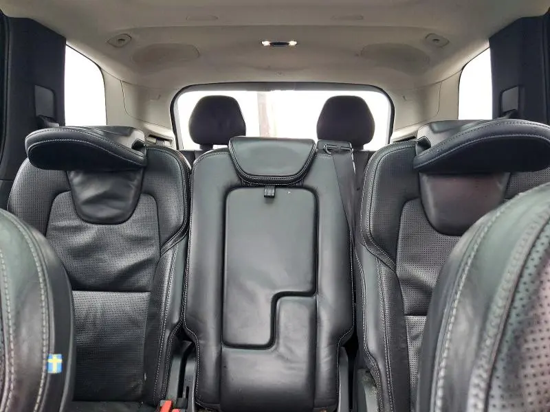 2016 VOLVO XC90 T6  