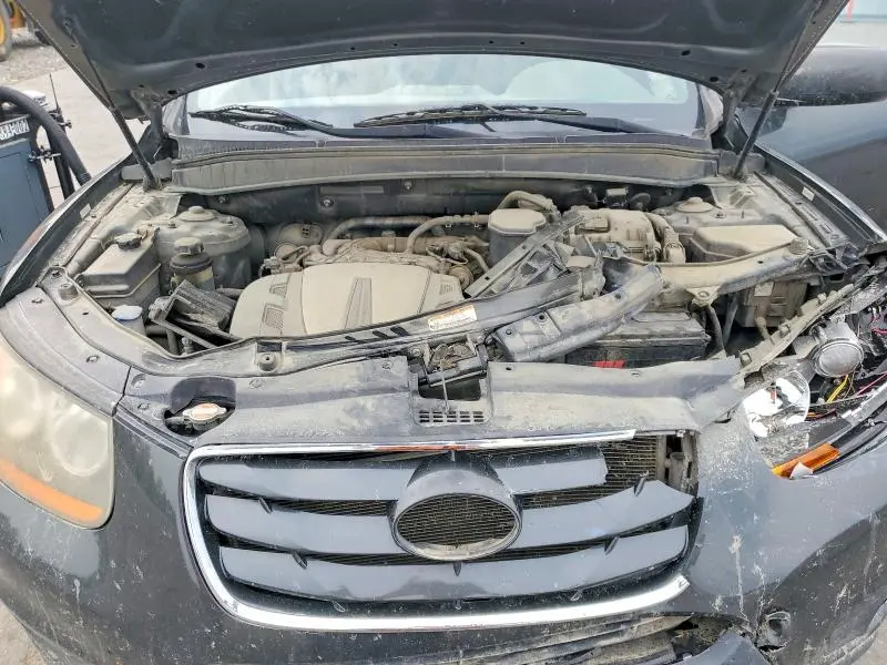 2010 HYUNDAI SANTA FE SE  