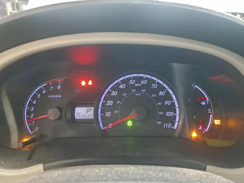 2014 TOYOTA SIENNA LE  