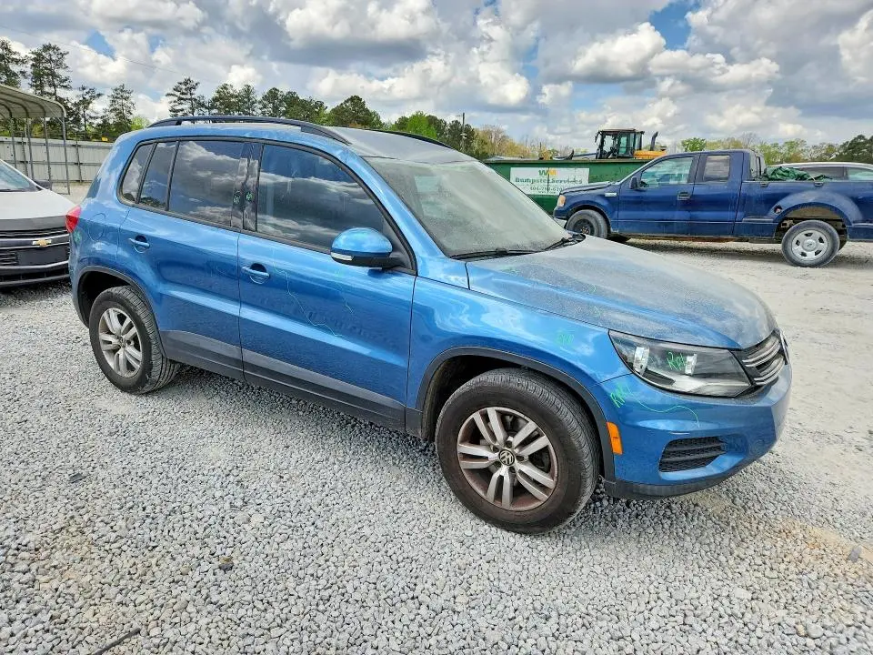 2017 VOLKSWAGEN TIGUAN S  