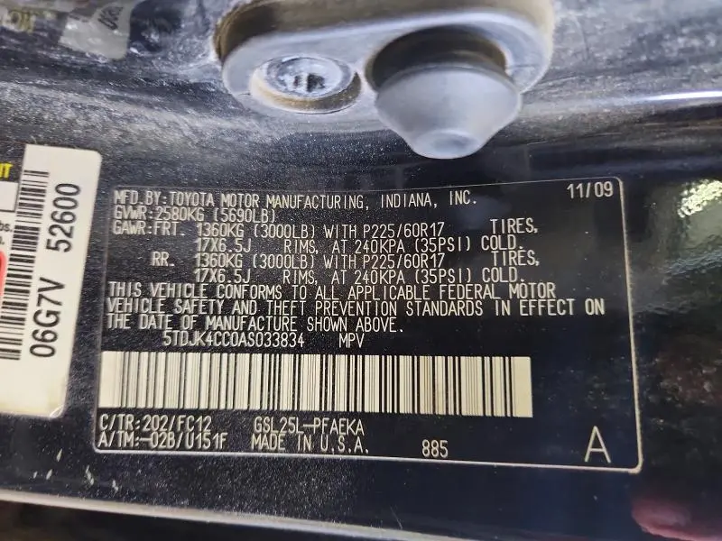 2010 TOYOTA SIENNA LE  