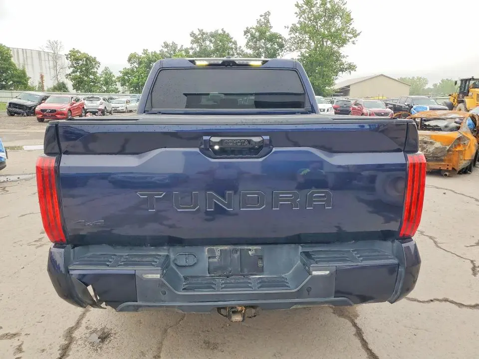 2024 TOYOTA TUNDRA CREWMAX  