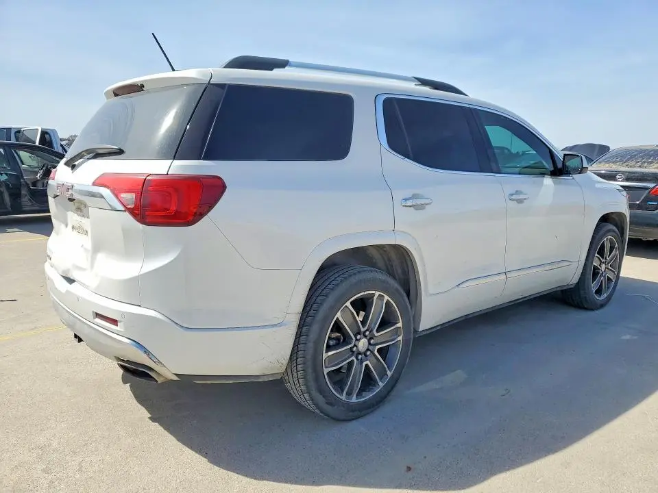 2018 GMC ACADIA DENALI  