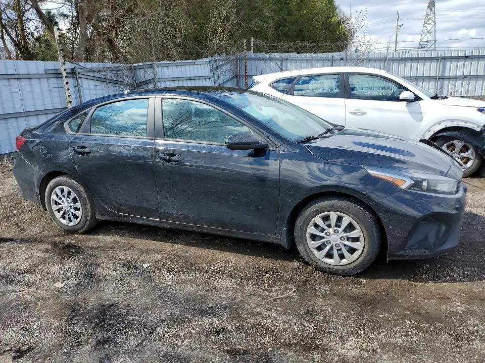 2022 KIA FORTE FE  