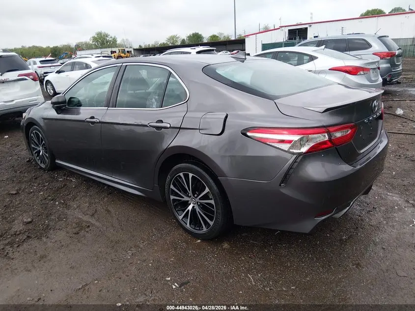 2020 TOYOTA CAMRY SE