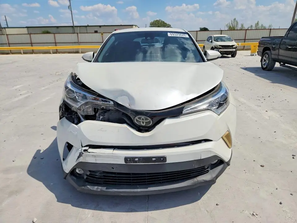 2019 TOYOTA C-HR   