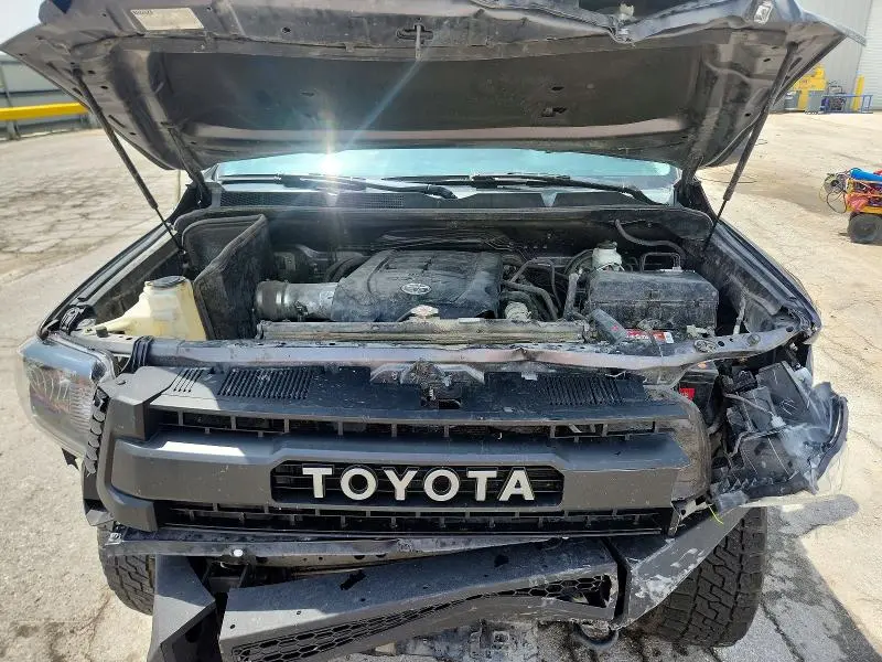 2019 TOYOTA TUNDRA CREWMAX SR5  