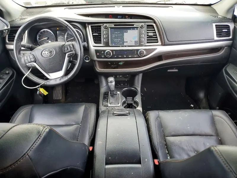 2019 TOYOTA HIGHLANDER XLE  